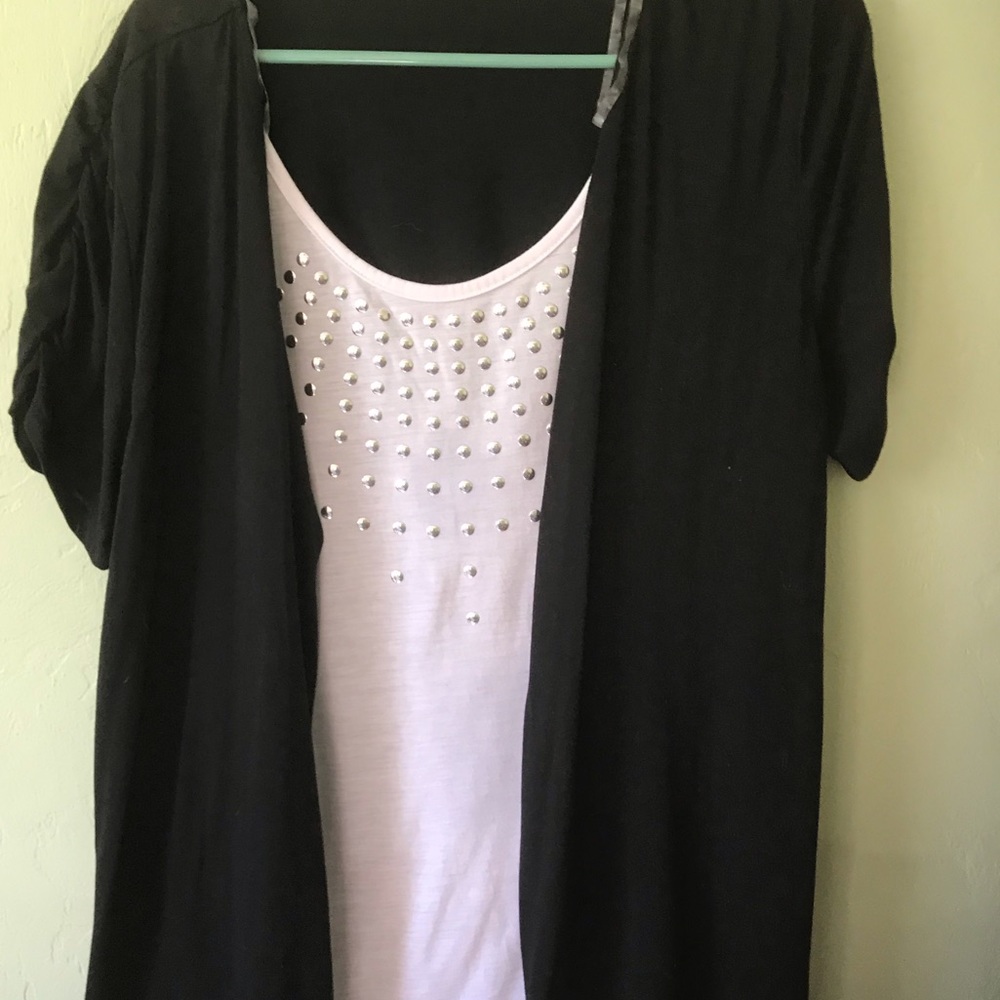 Black and white TOP